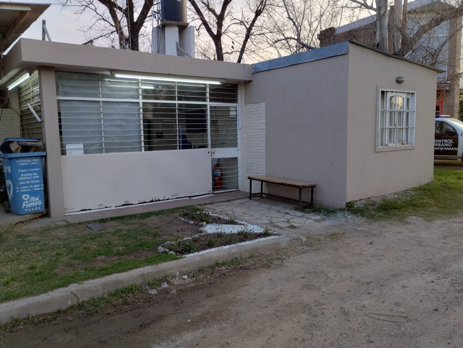 Tras la mudanza de una dependencia clave en seguridad para Funes, reabrieron el tránsito en calle Angelomé